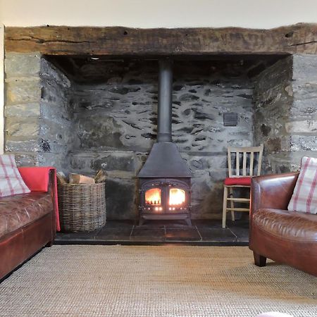 Villa Cefn Bach Capel Garmon Esterno foto