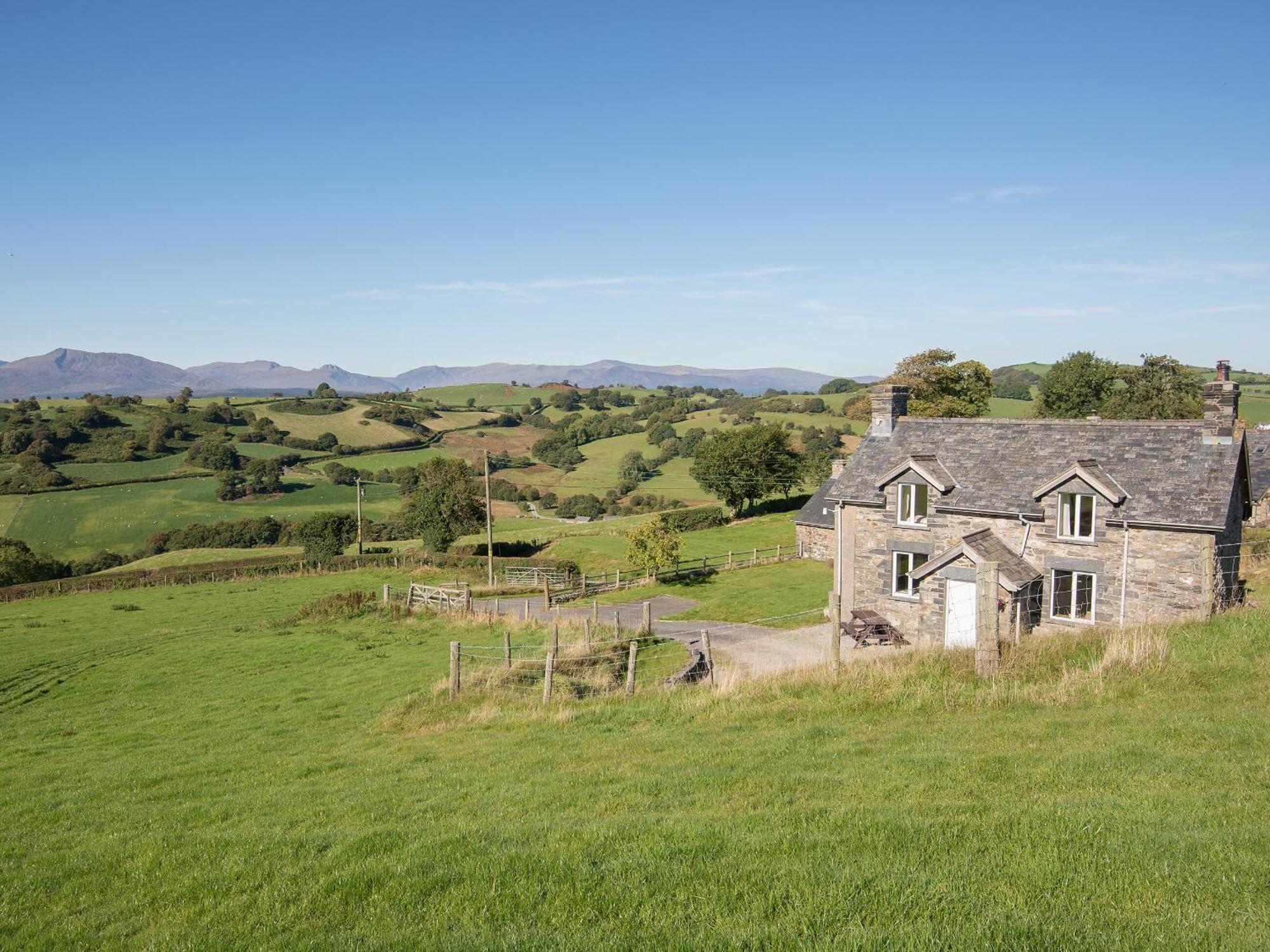 Villa Cefn Bach Capel Garmon Esterno foto