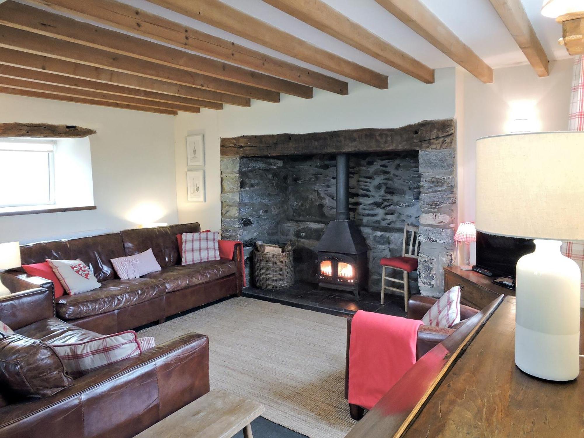 Villa Cefn Bach Capel Garmon Esterno foto